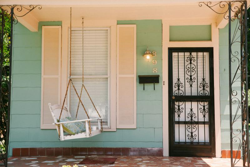 Memphis porch. Photo by Jenni Kowal.